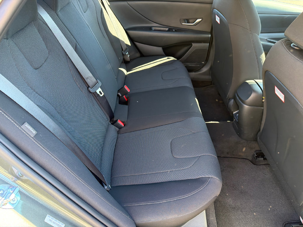 New 2026 Hyundai Elantra SE FWD image 16
