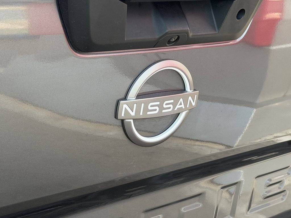 Certified 2025 Nissan Frontier SV w/ Tow Package RWD image 13