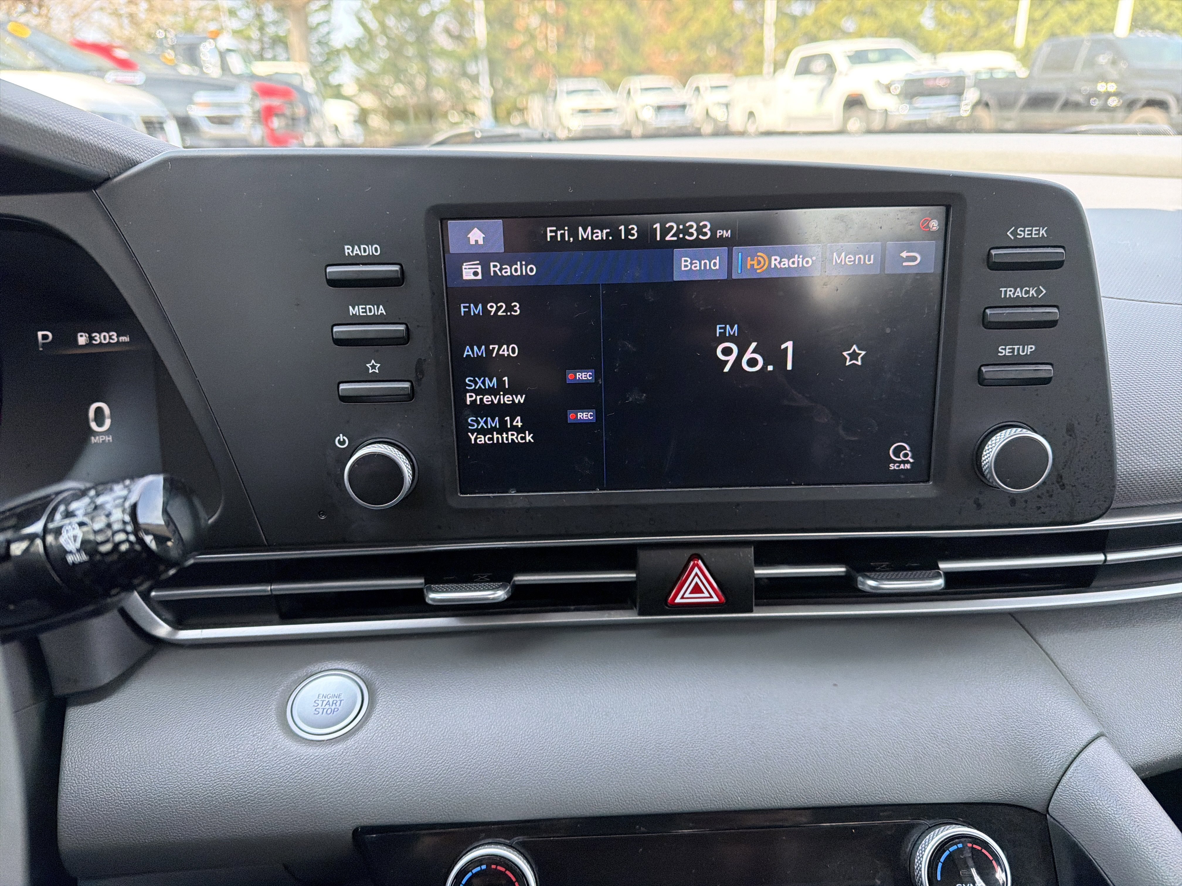 Used 2023 Hyundai Elantra SEL image 23