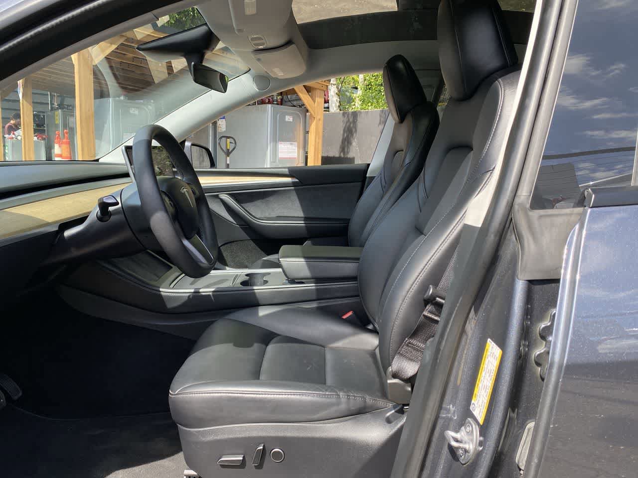 Used 2023 Tesla Model Y Long Range AWD/4WD image 12