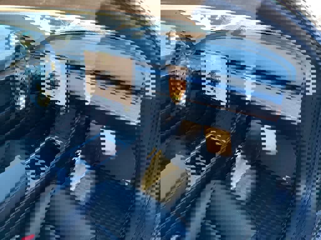 Used 2023 Tesla Model 3 Standard Range image 14