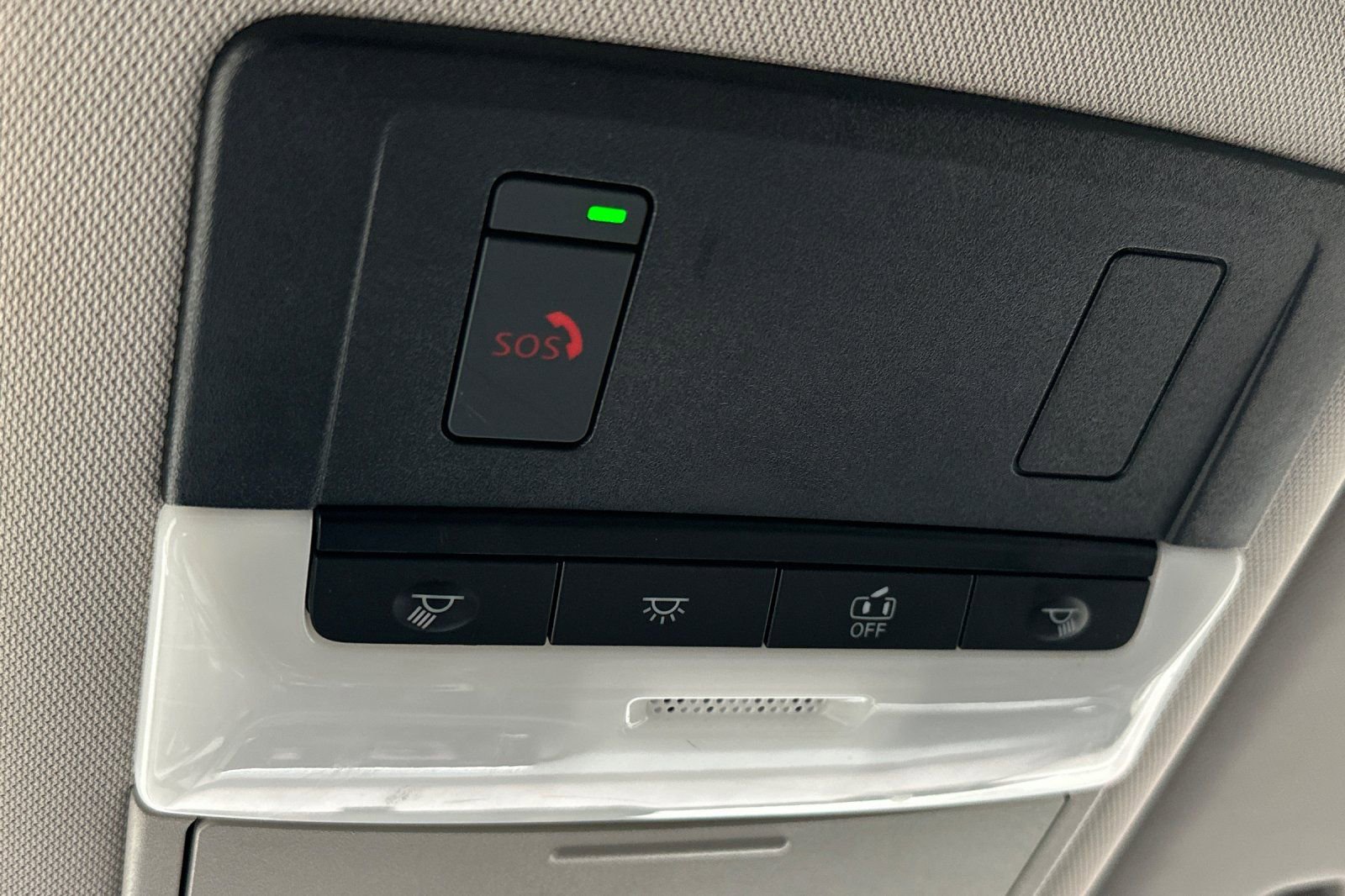 Used 2023 Nissan Rogue SV image 34