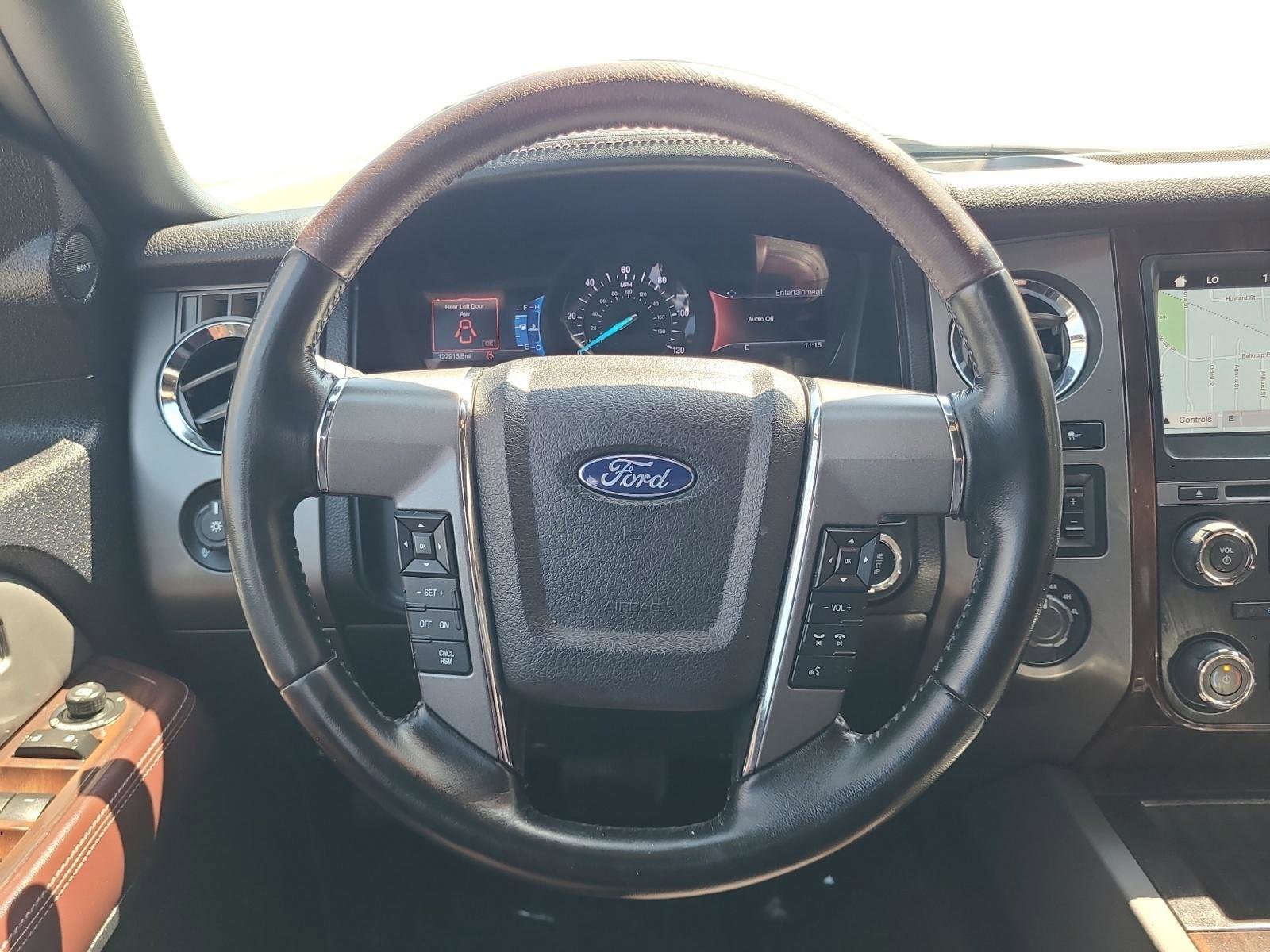 Used 2017 Ford Expedition Platinum image 12