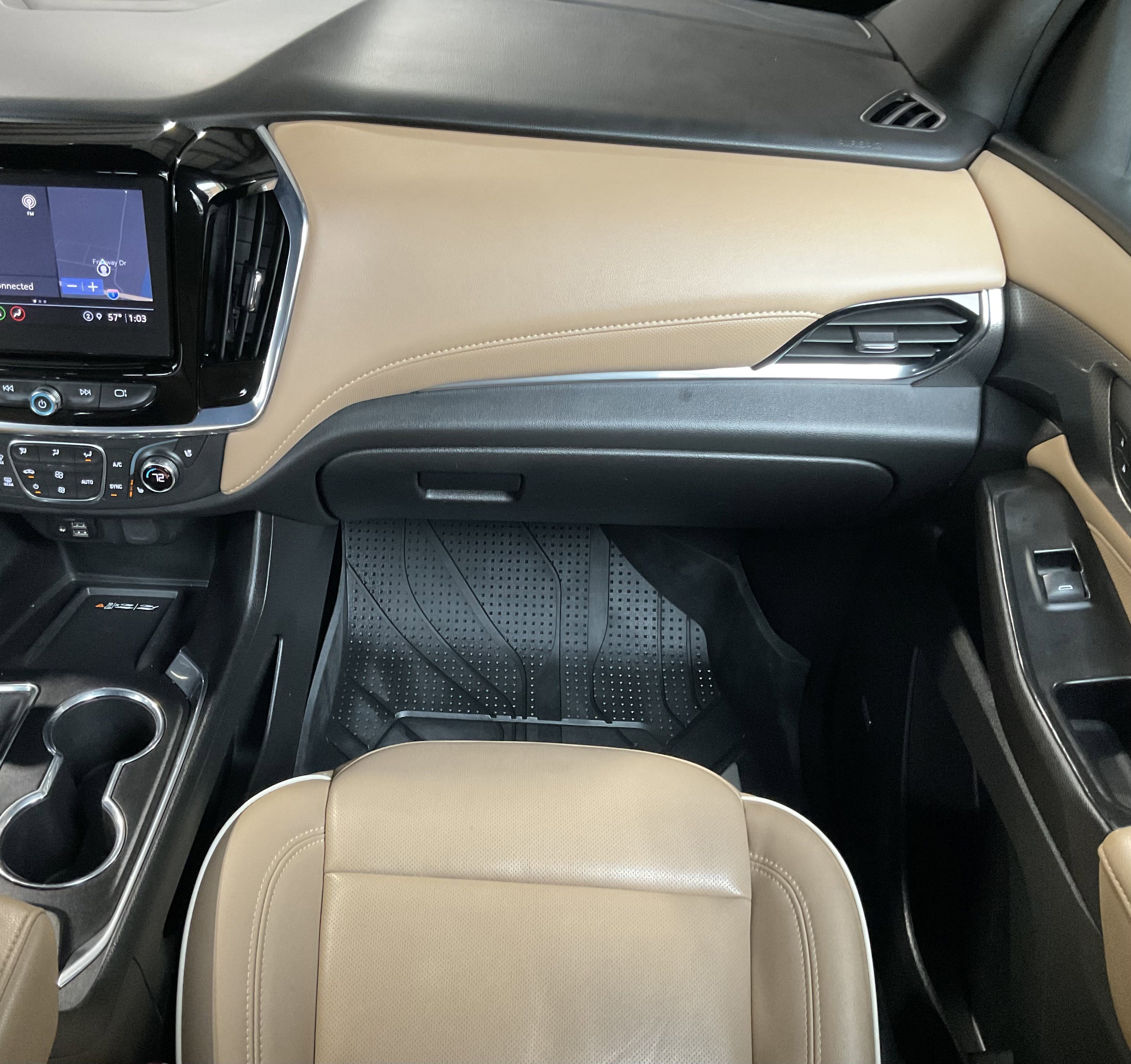 Used 2023 Chevrolet Traverse Premier image 28