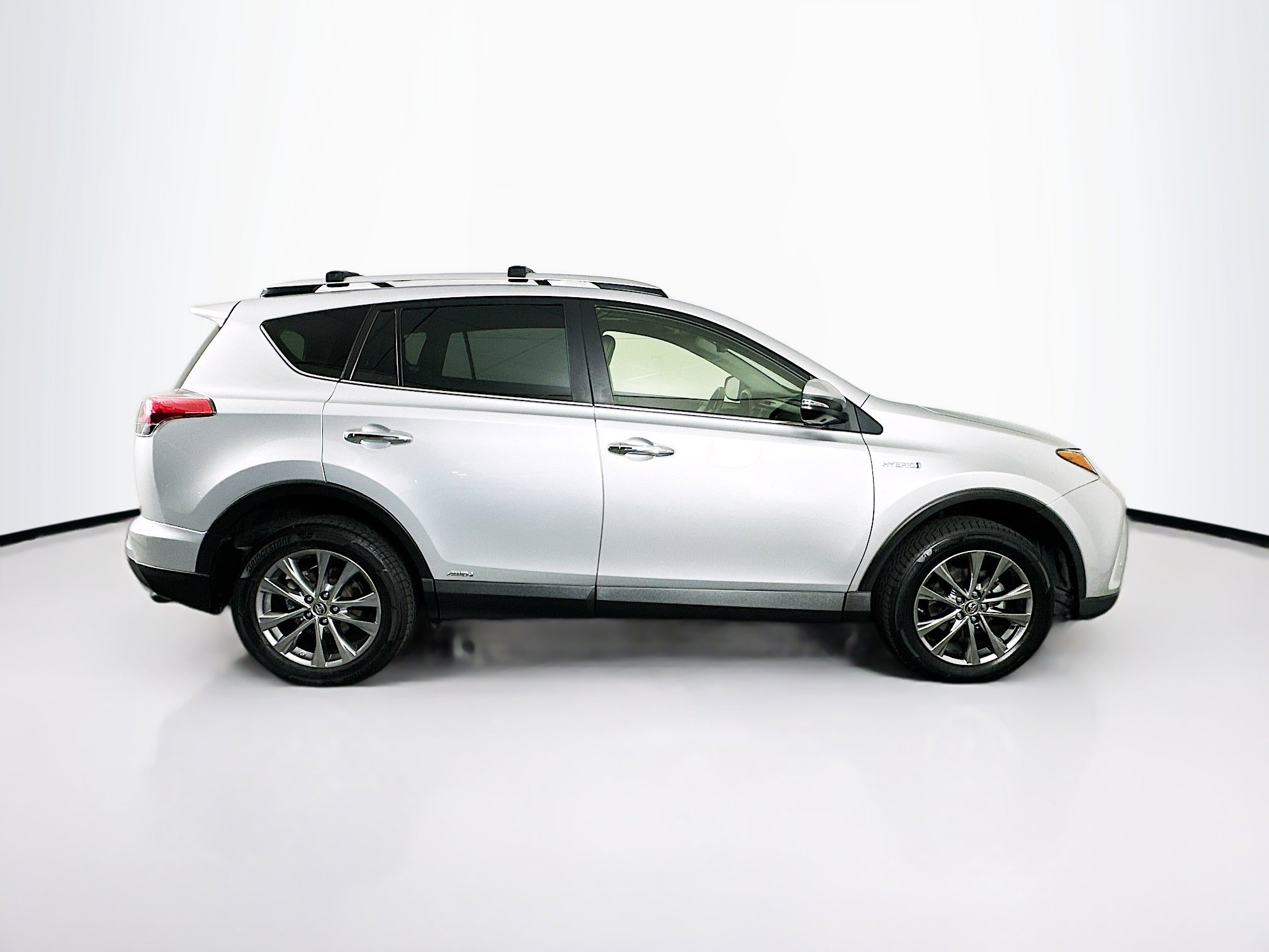 Used 2016 Toyota RAV4 Limited image 10