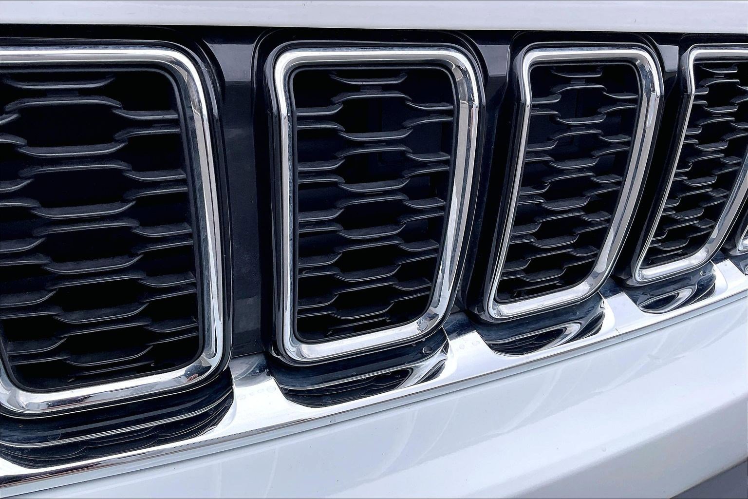 Certified 2025 Jeep Grand Cherokee Limited AWD/4WD image 25