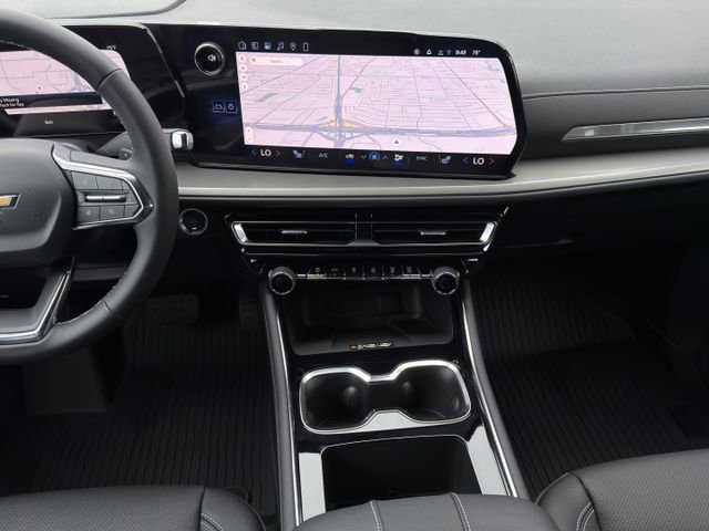 New 2026 Chevrolet Traverse LT w/ Sun and Wheel Package image 13