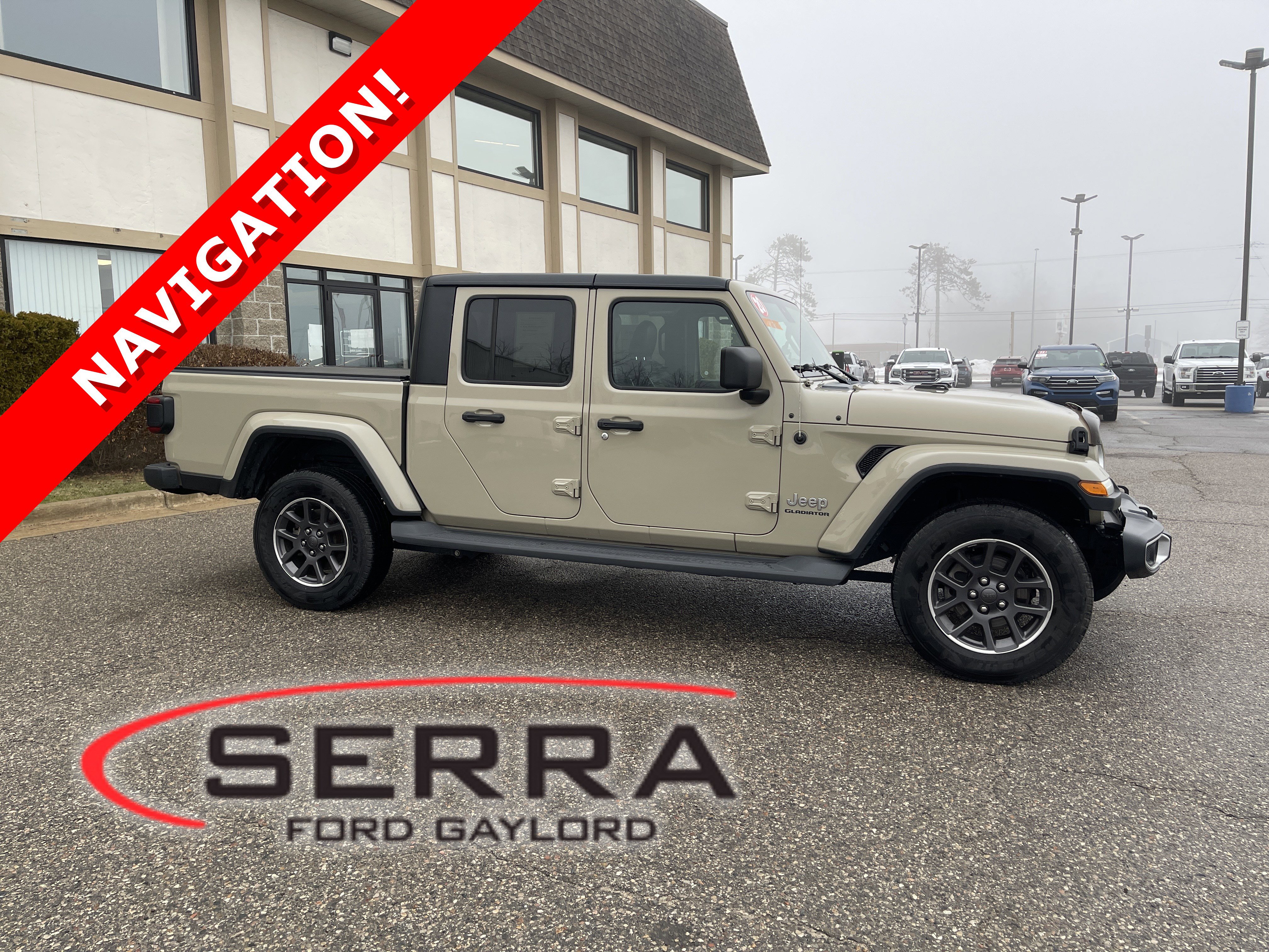 Used 2020 Jeep Gladiator Overland image 1