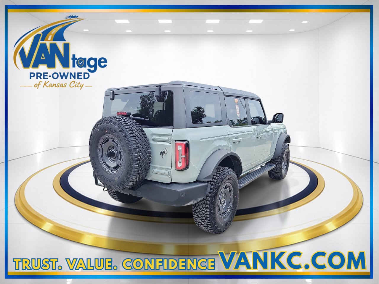 Used 2024 Ford Bronco Outer Banks AWD/4WD image 6