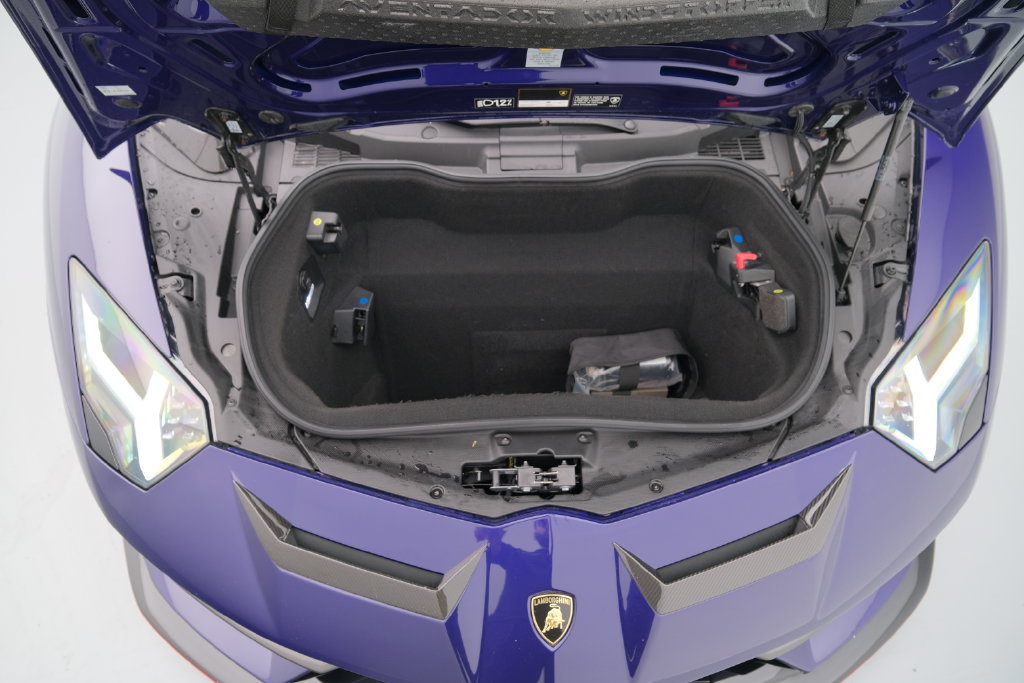Used 2021 Lamborghini Aventador SVJ AWD/4WD image 45