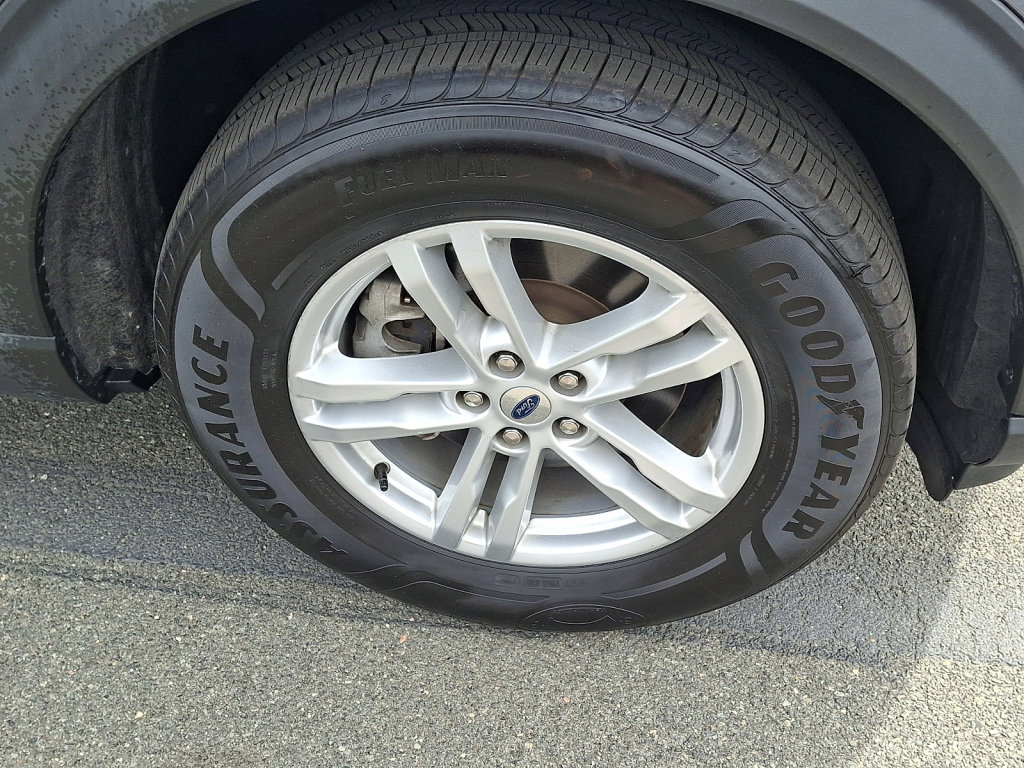 Used 2022 Ford Explorer XLT image 9