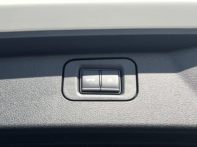 New 2026 Nissan Armada SL w/ Captain's Chari Seat Package image 21
