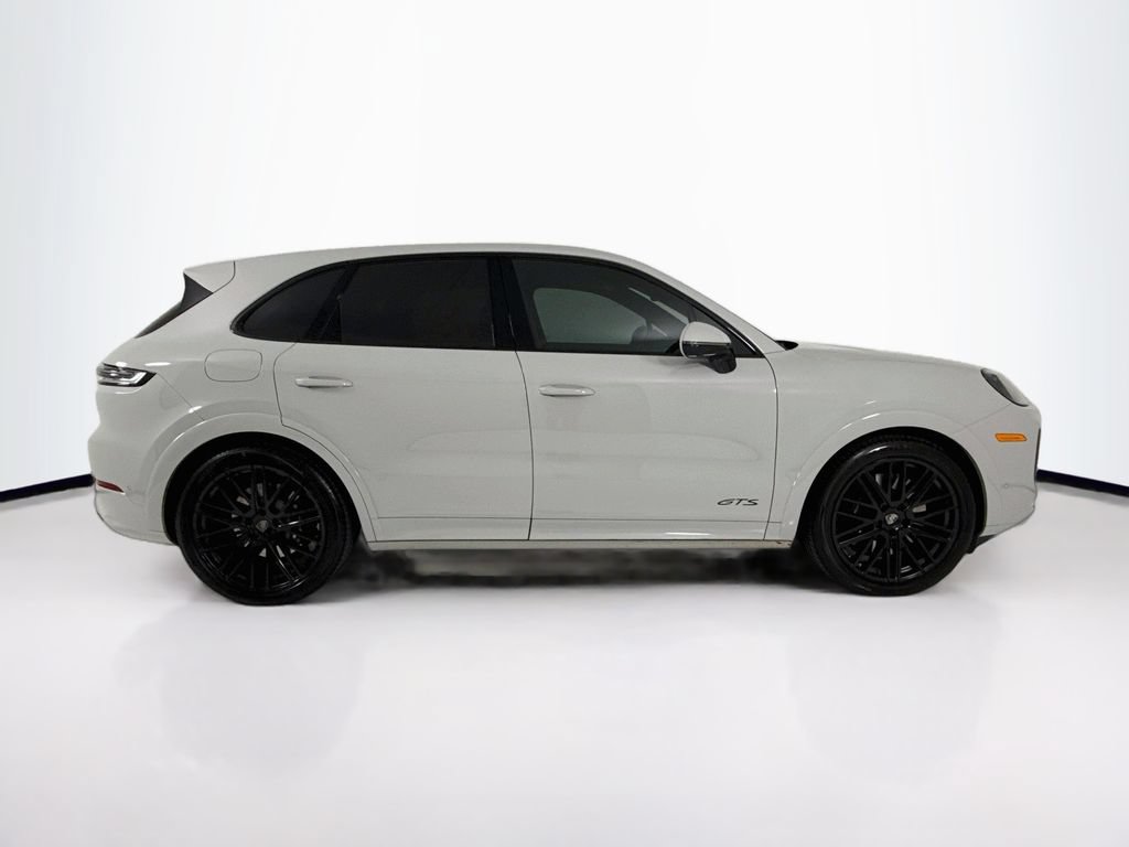Certified 2025 Porsche Cayenne GTS AWD/4WD image 8