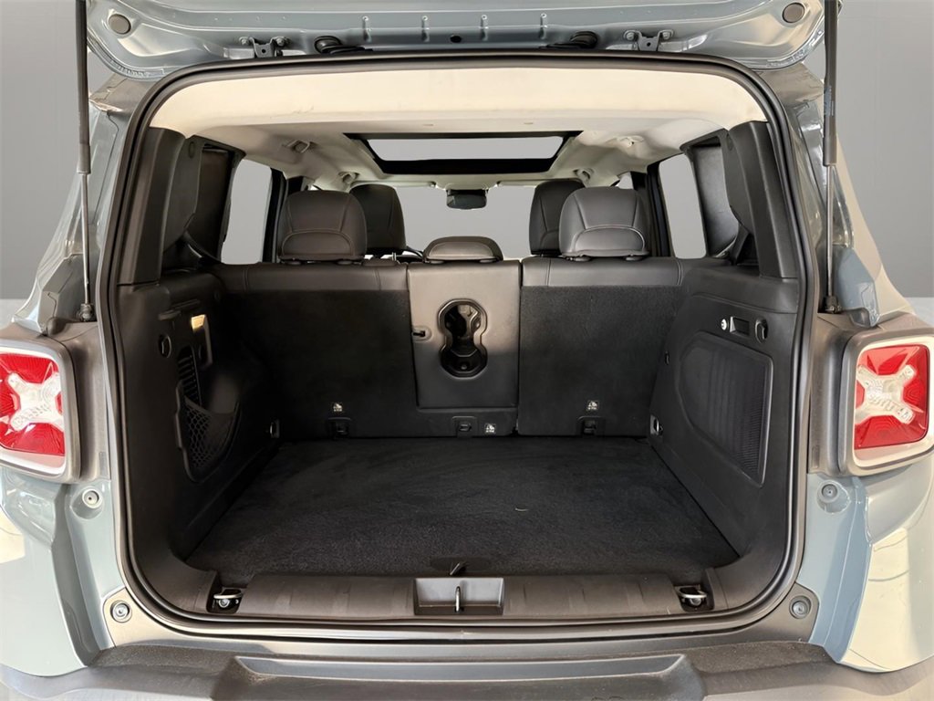 Used 2018 Jeep Renegade Limited w/ UConnect 8.4 Nav Group image 15