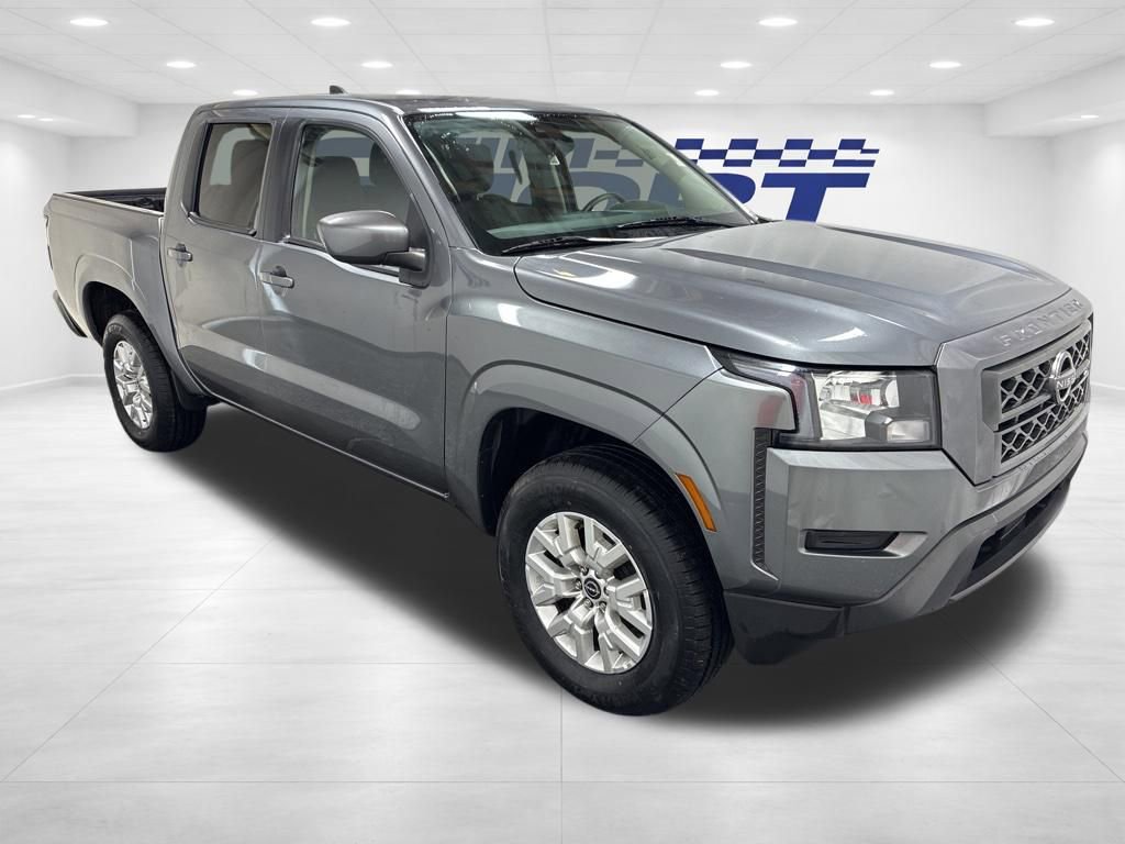Used 2023 Nissan Frontier SV image 3