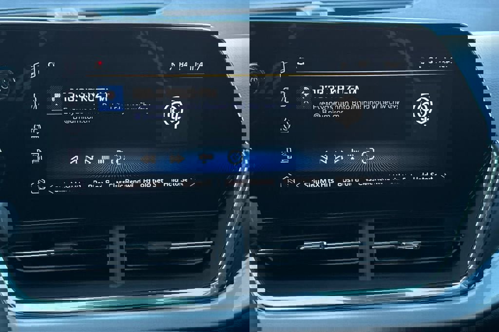 New 2026 Chevrolet Trax LT w/ Sunroof Package image 18