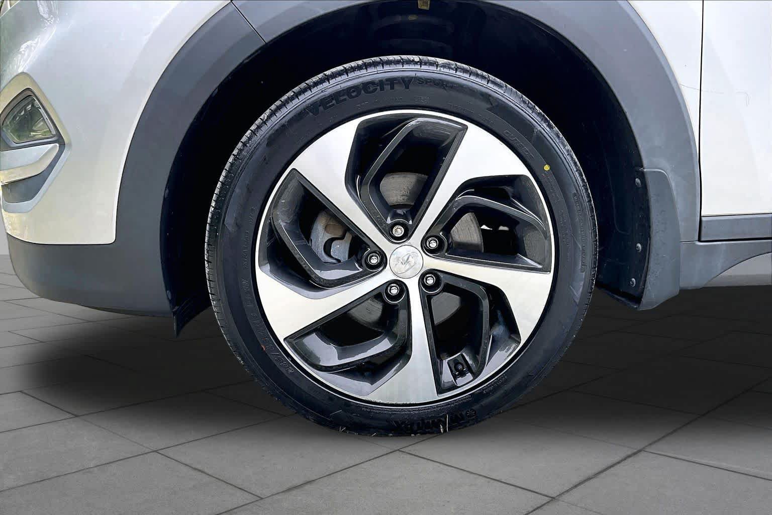 Used 2016 Hyundai Tucson Sport AWD/4WD image 11
