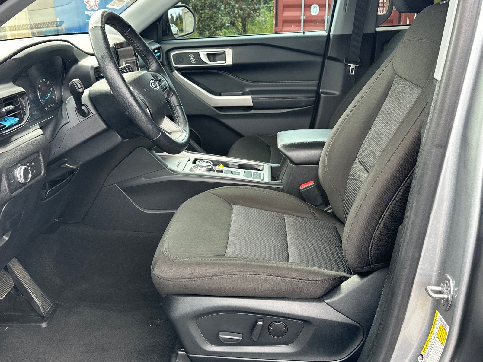 Used 2022 Ford Explorer XLT RWD image 11