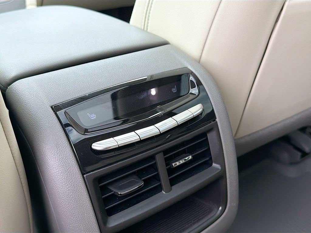 Certified 2022 Cadillac XT5 Premium Luxury w/ Technology Package image 24