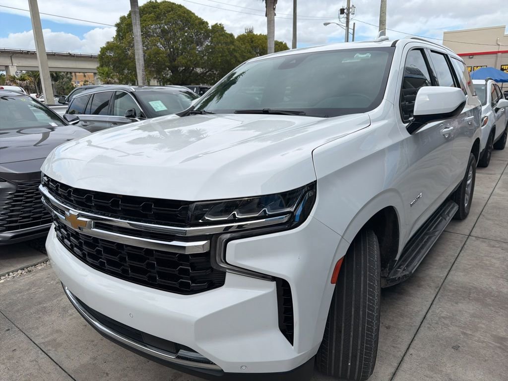Used 2023 Chevrolet Tahoe LS image 3