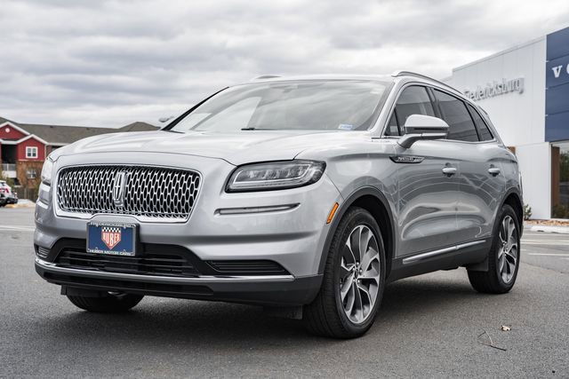 Used 2023 Lincoln Nautilus Reserve w/ Cargo Utility Package image 3