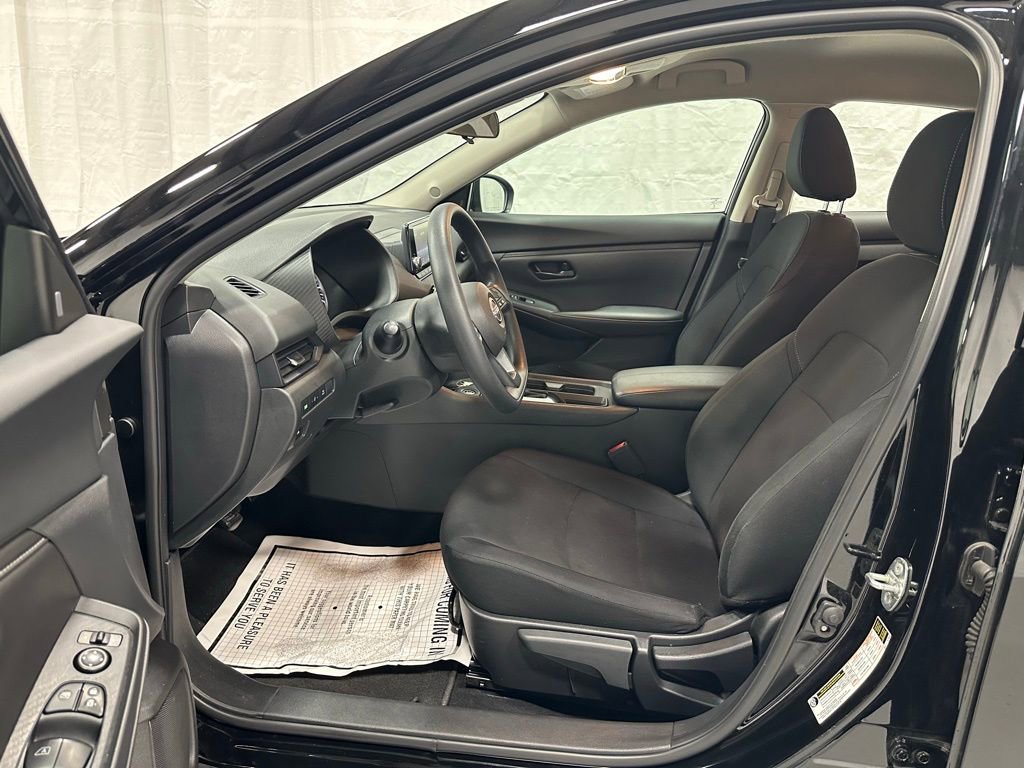 Used 2025 Nissan Sentra S w/ Lighting Package image 10