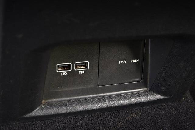 Used 2021 Volkswagen Atlas SEL Premium image 25