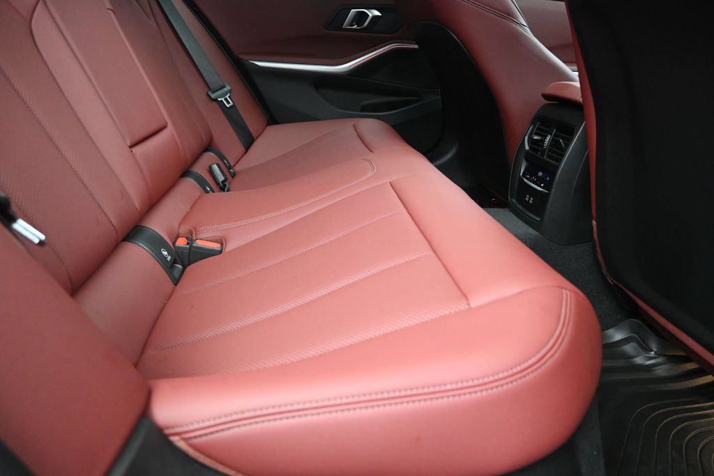Used 2024 BMW 330i Sedan w/ M Sport Package RWD image 22