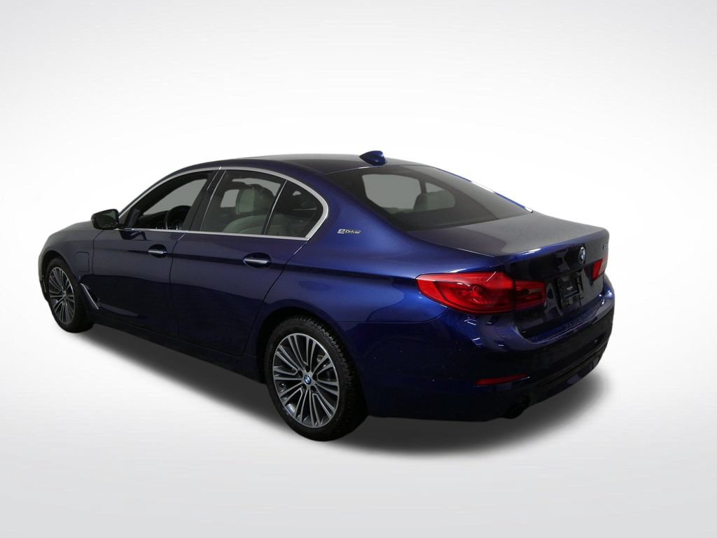 Used 2018 BMW 530e xDrive w/ Premium Package 2 AWD/4WD image 7