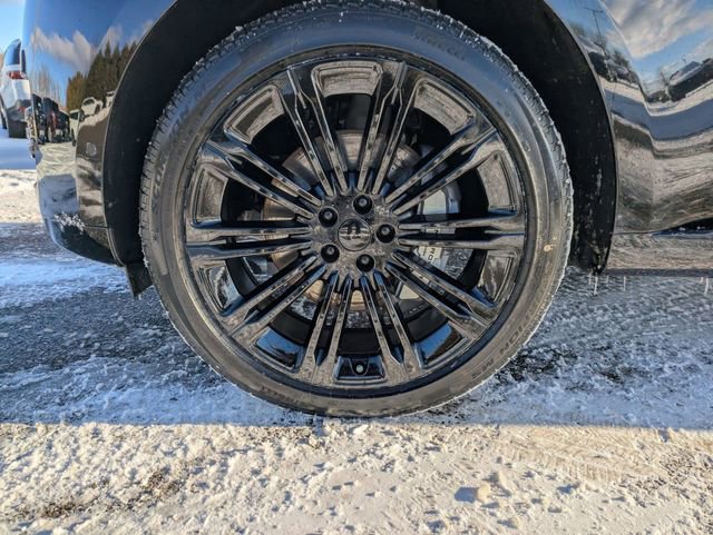 New 2026 Land Rover Range Rover SE image 21