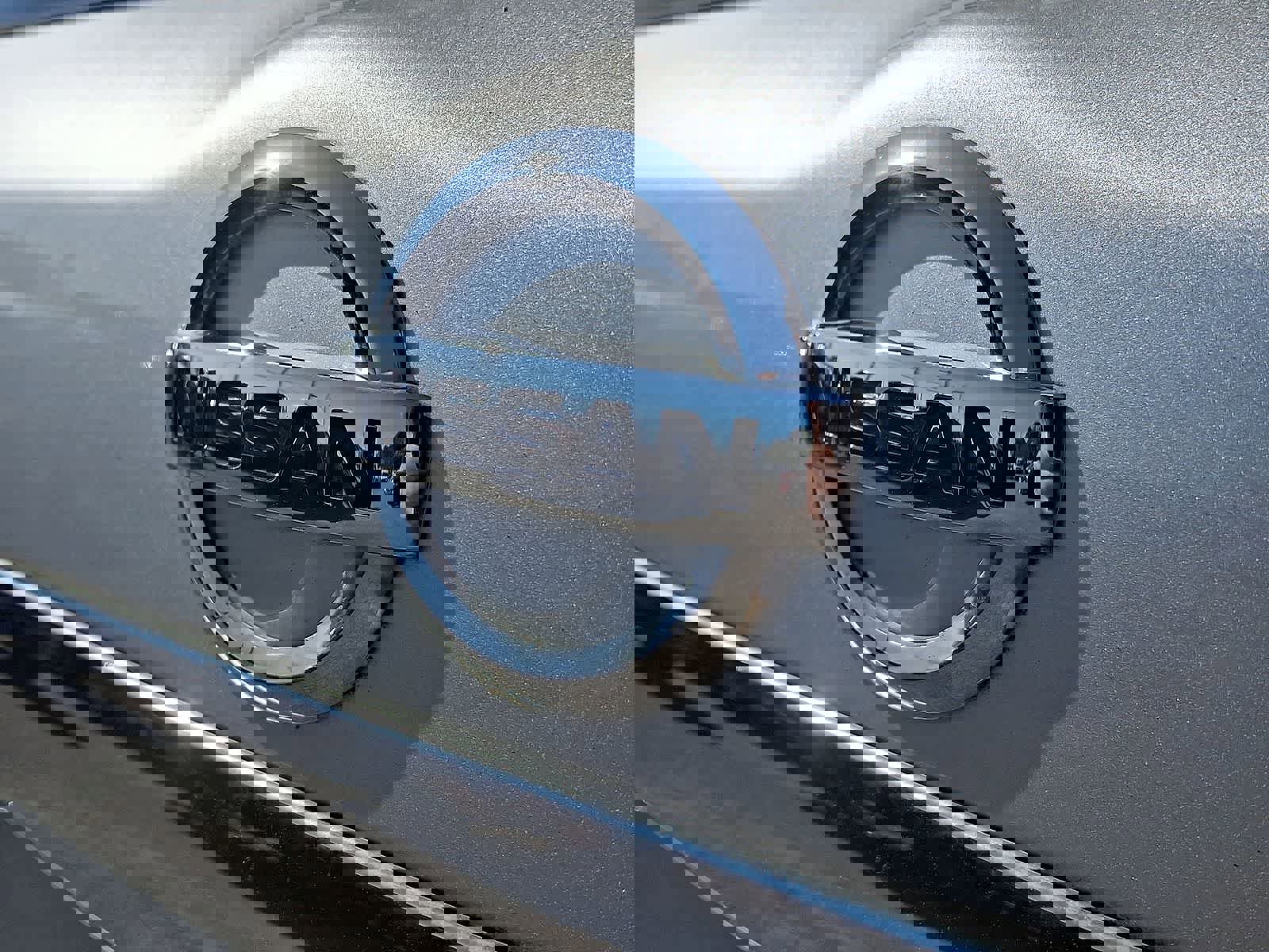 Used 2020 Nissan Pathfinder S image 34