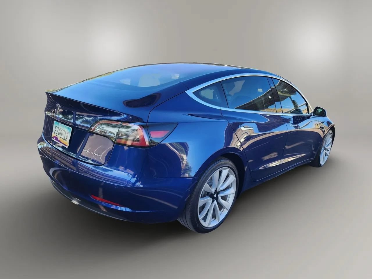 Used 2018 Tesla Model 3 Long Range AWD/4WD image 4