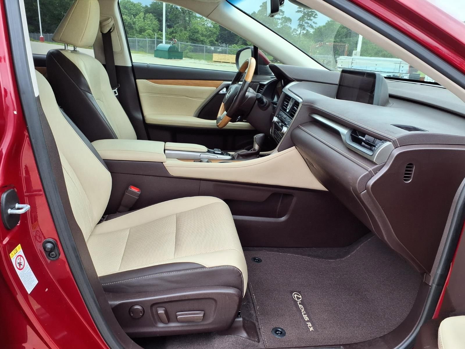 Used 2019 Lexus RX 350L FWD image 21