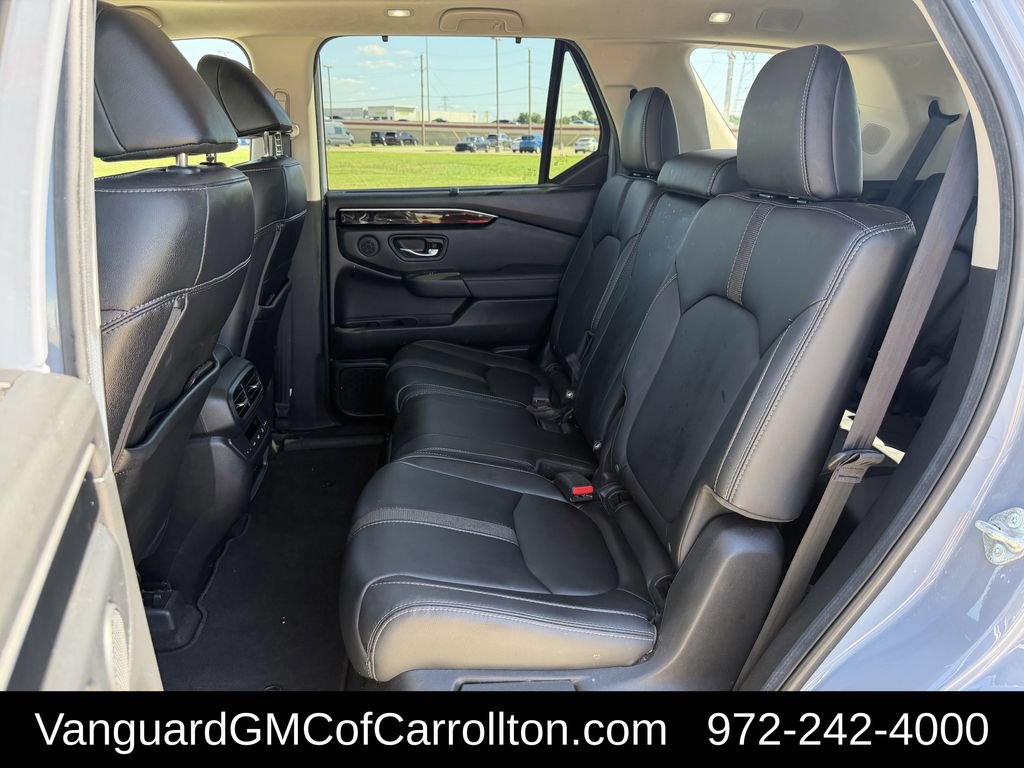 Used 2025 Honda Pilot Touring image 29