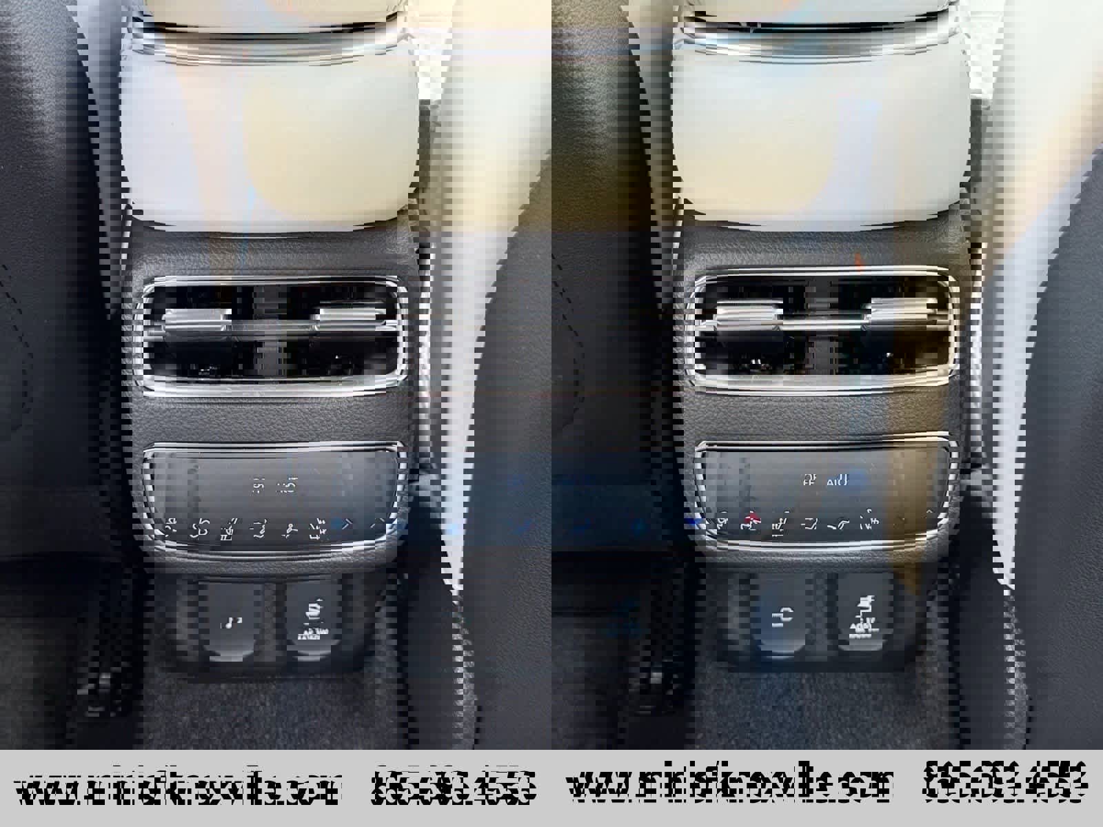 Used 2026 Genesis GV70 3.5T Sport Prestige image 30