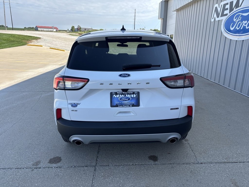 Used 2022 Ford Escape SE image 6