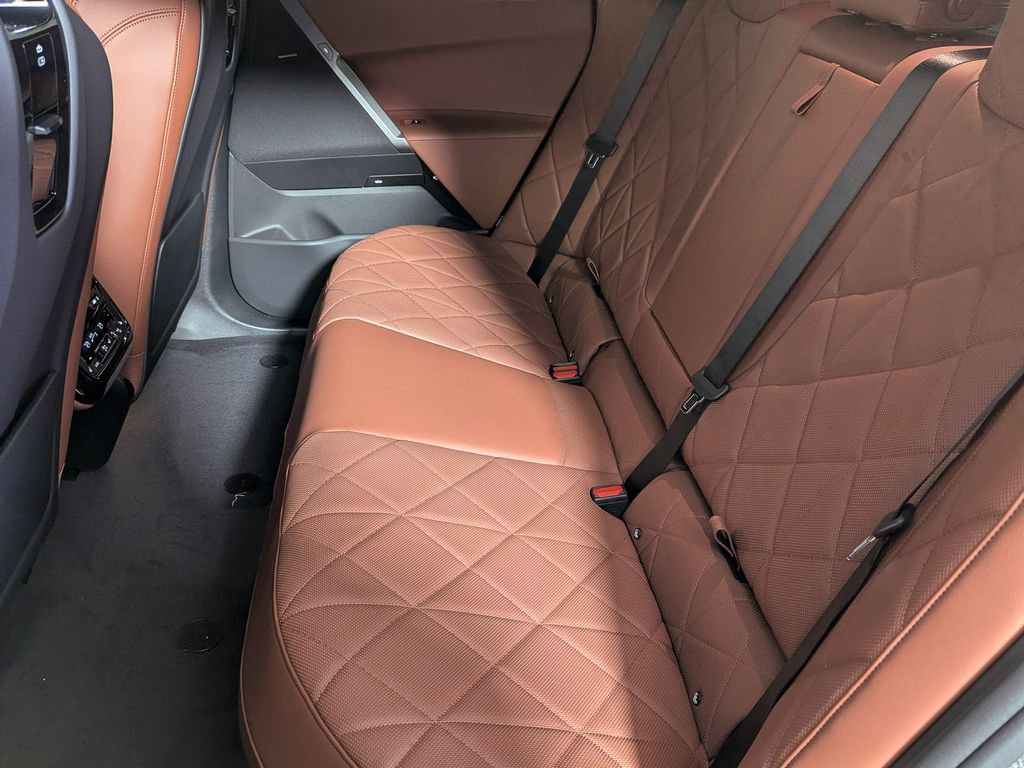New 2026 BMW iX xDrive45 w/ M Sport Package image 32
