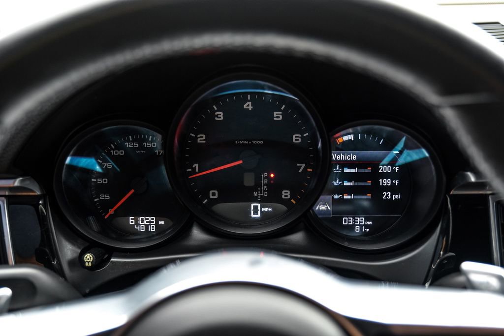Used 2018 Porsche Macan AWD/4WD image 17