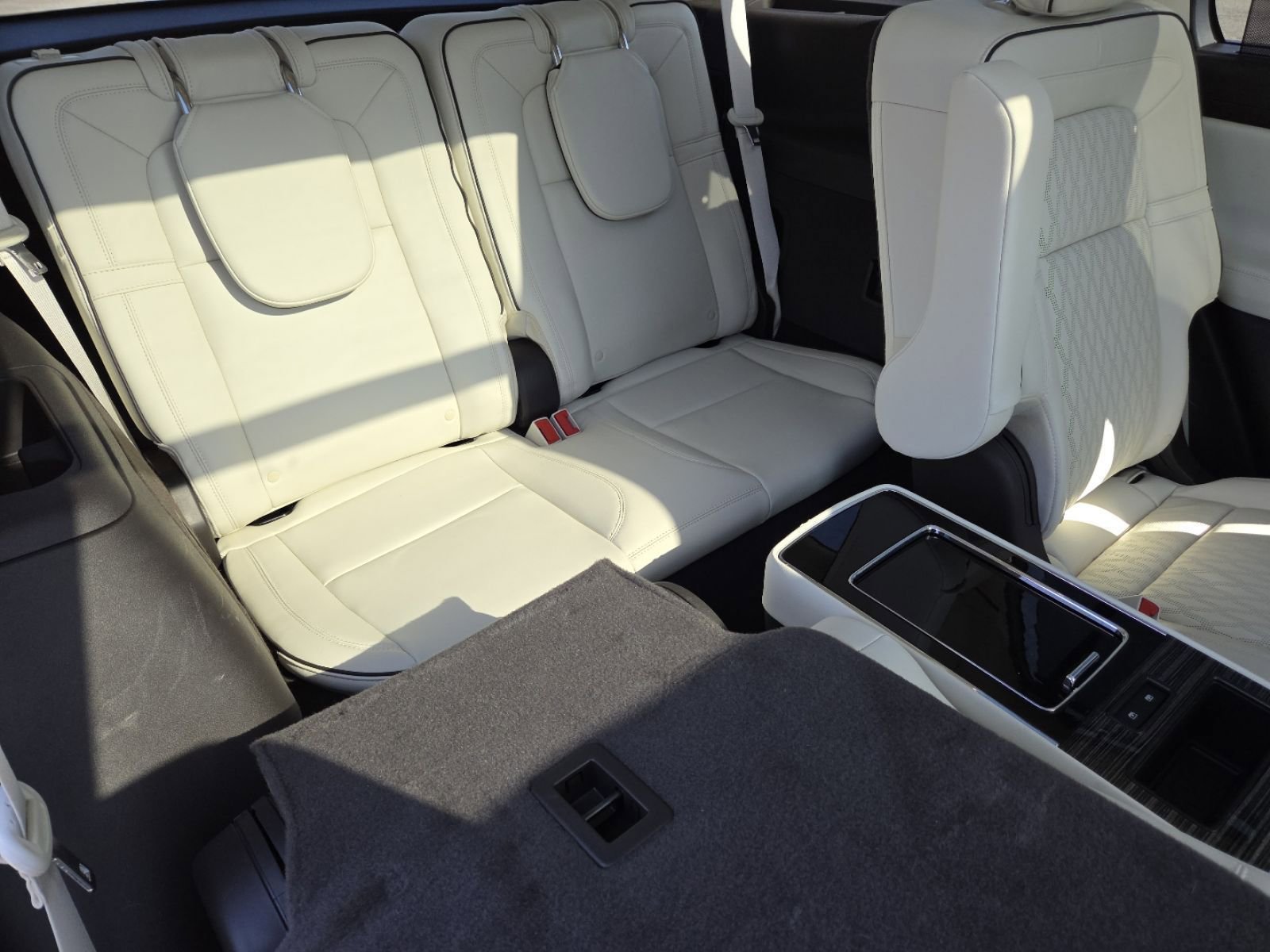 Used 2024 Lincoln Aviator Black Label image 23