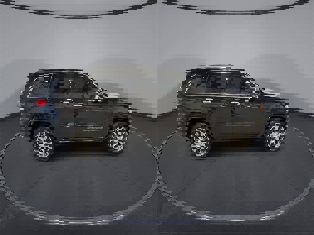 Used 2019 Jeep Grand Cherokee Overland image 9