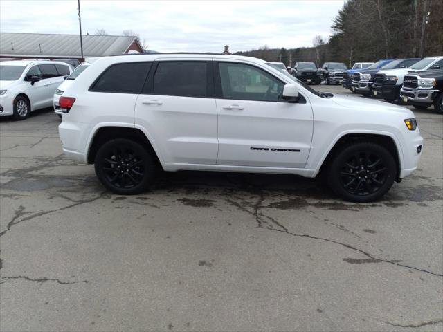 Certified 2021 Jeep Grand Cherokee Laredo X AWD/4WD image 17