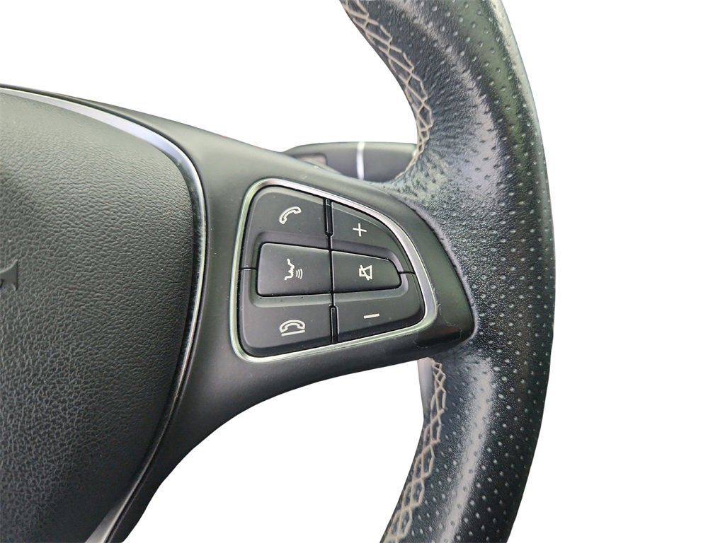 Used 2018 Mercedes-Benz CLA 250 4MATIC image 36