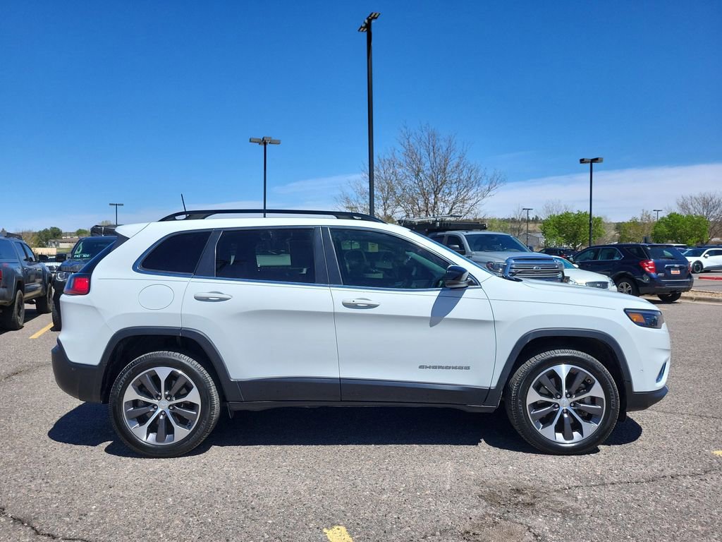 Used 2022 Jeep Cherokee Limited w/ Elite Package AWD/4WD image 2