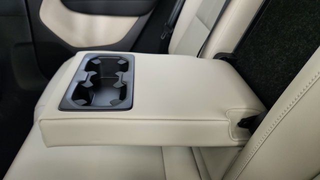 New 2026 Volvo XC40 B5 Plus w/ Climate Package AWD/4WD image 29