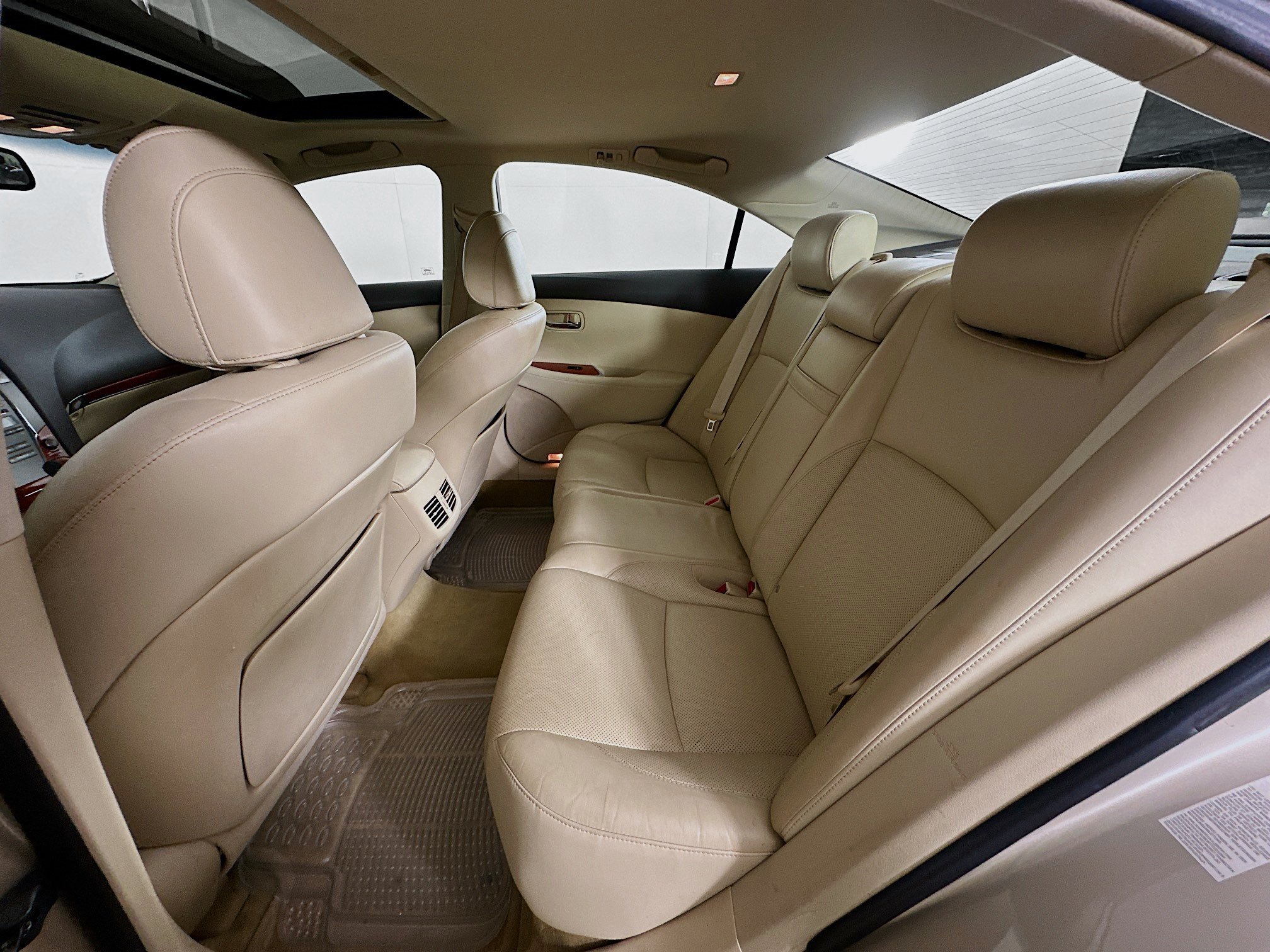 Used 2011 Lexus ES 350 FWD image 27