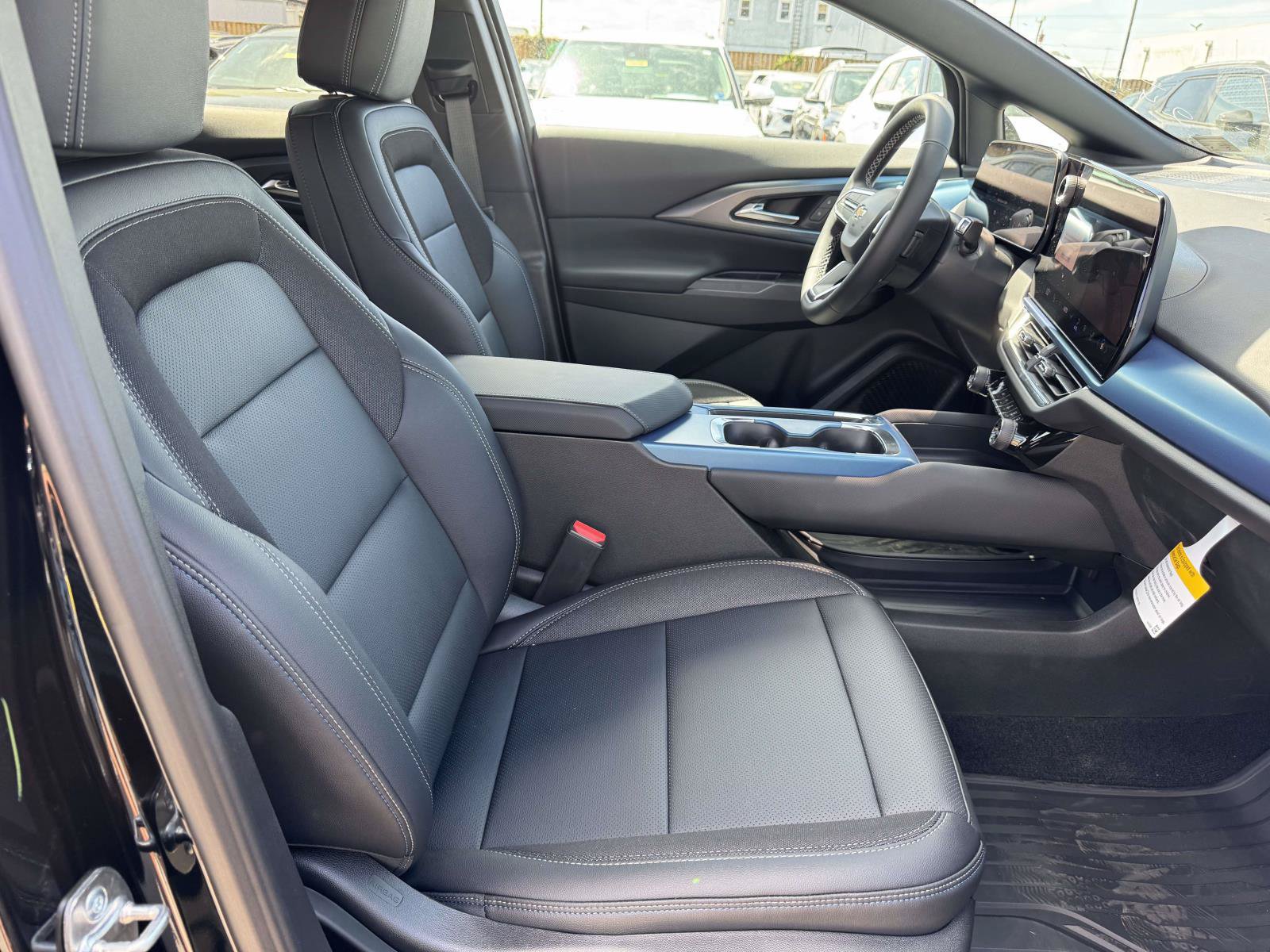 New 2026 Chevrolet Equinox EV LT w/ LPO, Tech Bronze Package FWD image 26