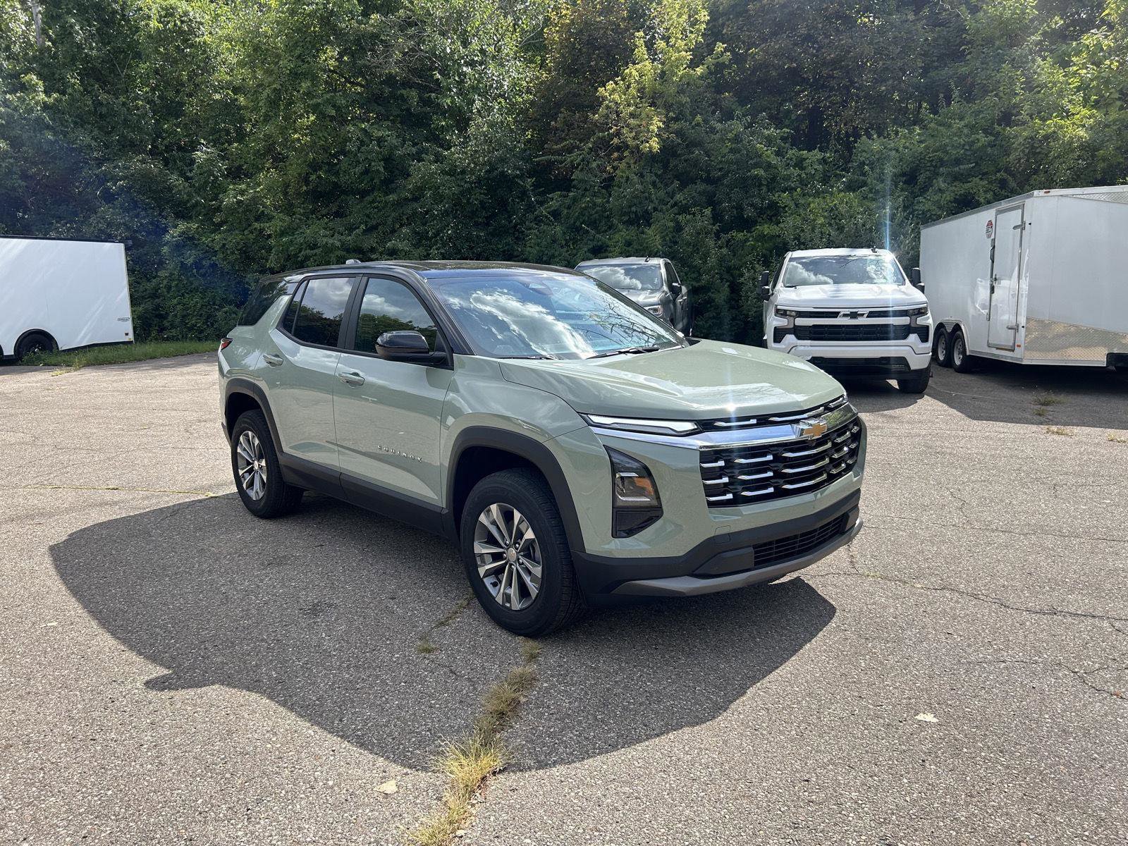 New 2026 Chevrolet Equinox LT w/ Convenience Package II image 2