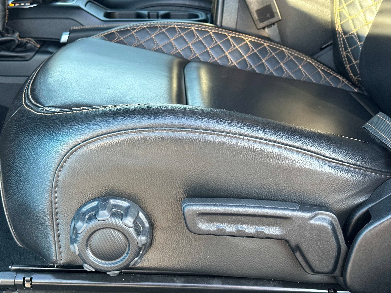 Certified 2022 Jeep Wrangler Unlimited Sahara image 21