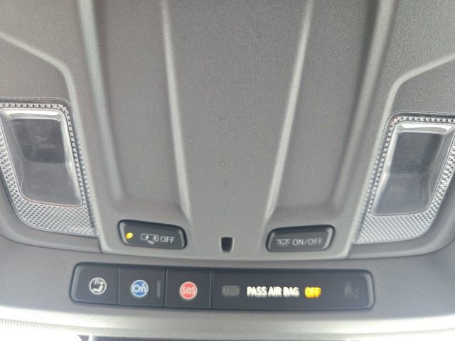 Used 2022 Chevrolet Silverado 1500 LTZ image 39