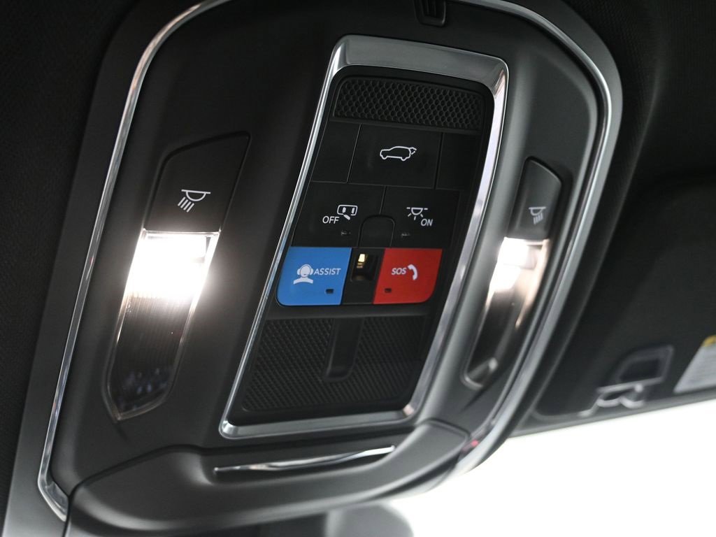 Certified 2024 Jeep Grand Cherokee Altitude image 22